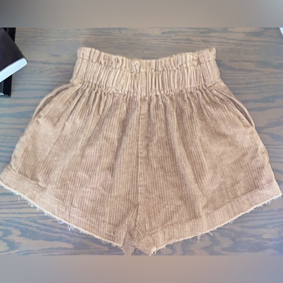 Boutique corduroy high waist shorts - Picture 2 of 4